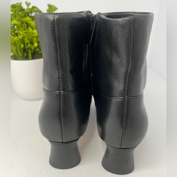 NEW Vince Hilda Leather Ankle Boots Black Size 5.5 - Picture 10 of 15
